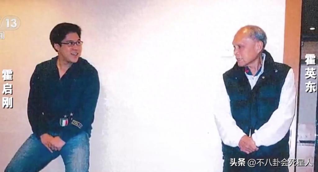 霍启刚亚运会后人气“升级”，回港被争先合照，娶对妻子很重要