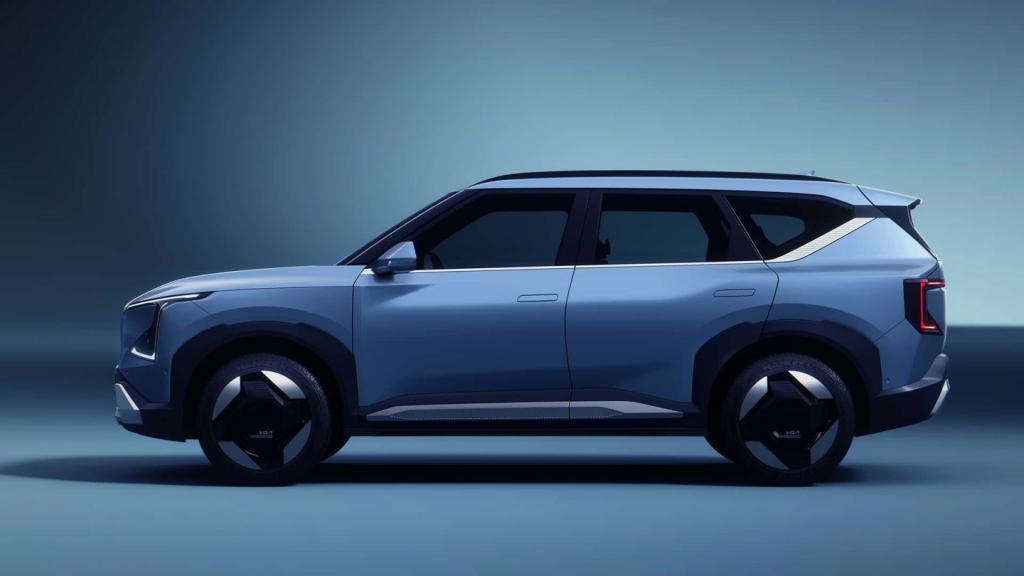 起亚EV5新车部分配置曝光：配备后排小桌板、4升冷暖冰箱等