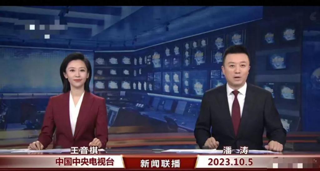 新闻联播90后美女主播受力捧!大量生活照曝光,清纯撞脸刘亦菲