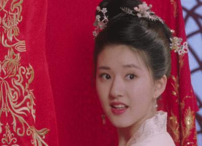 啊？被导演潜规则曝光，他俩真有一腿？