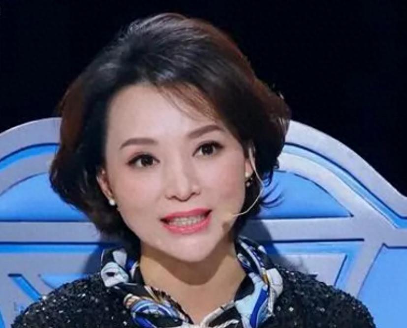 央视主持人大赛来了，冯琳高分第一却被指虚高，董卿今年遗憾缺席