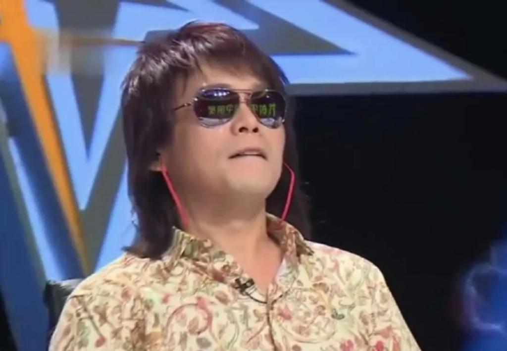 “又土又丑，他靠摆烂又红了”