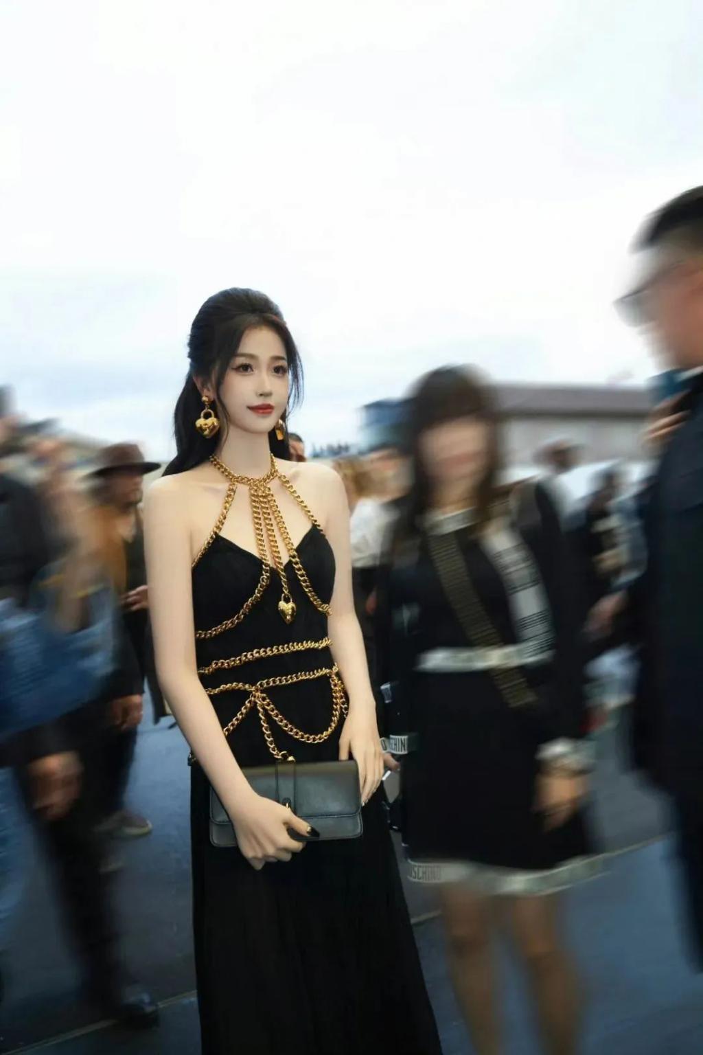 95花、85花，谁更能撑住场子，时装周走一圈就知道了！