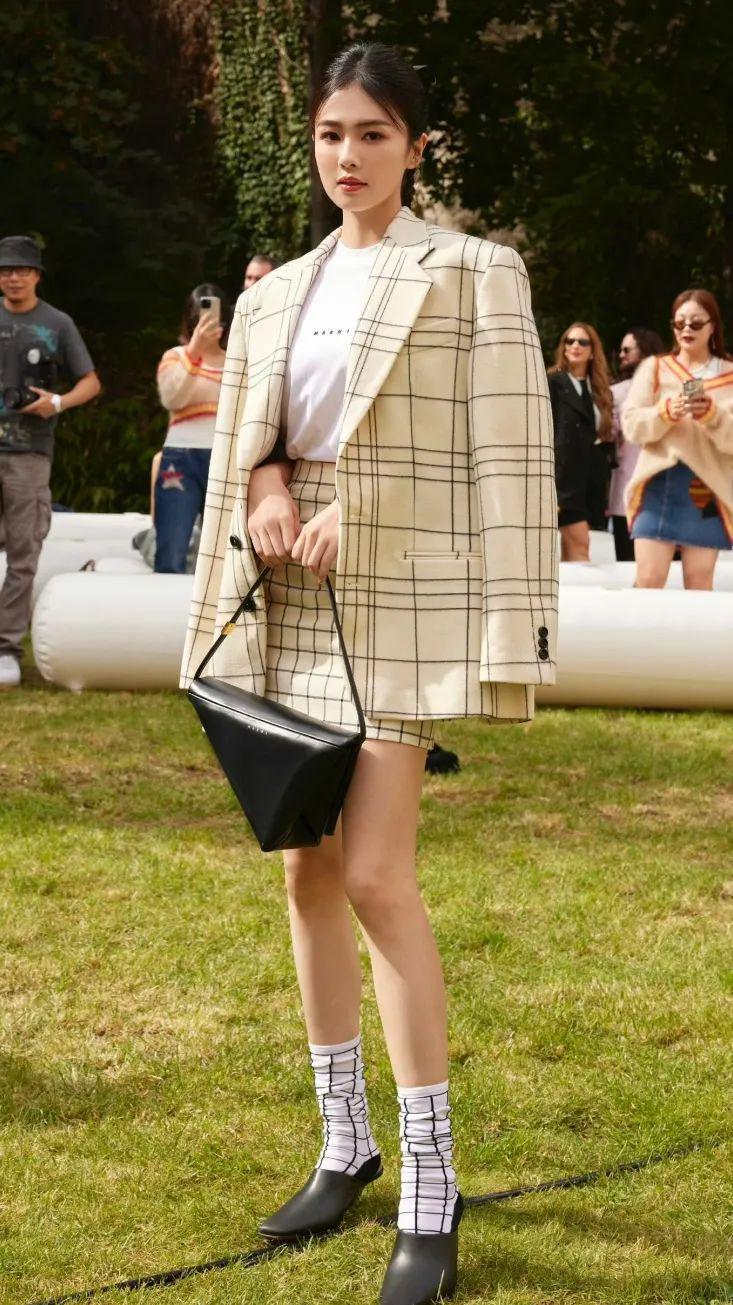 95花、85花，谁更能撑住场子，时装周走一圈就知道了！