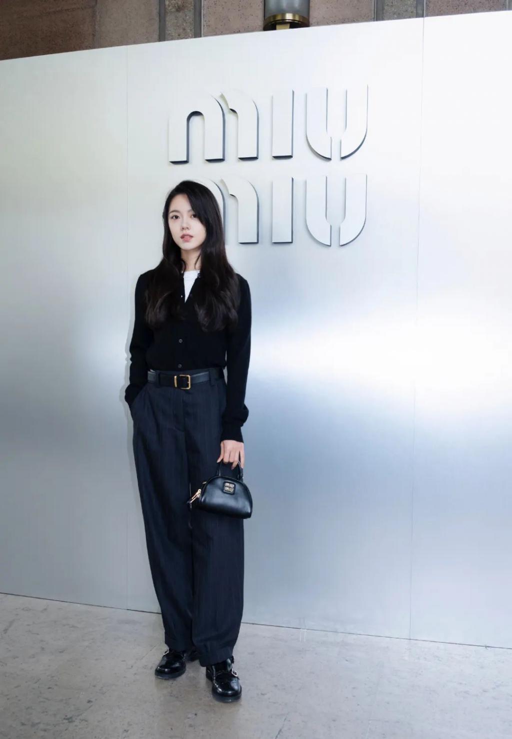 95花、85花，谁更能撑住场子，时装周走一圈就知道了！