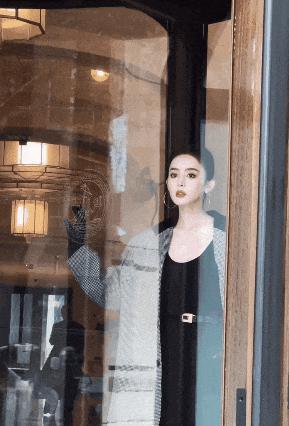 95花、85花，谁更能撑住场子，时装周走一圈就知道了！