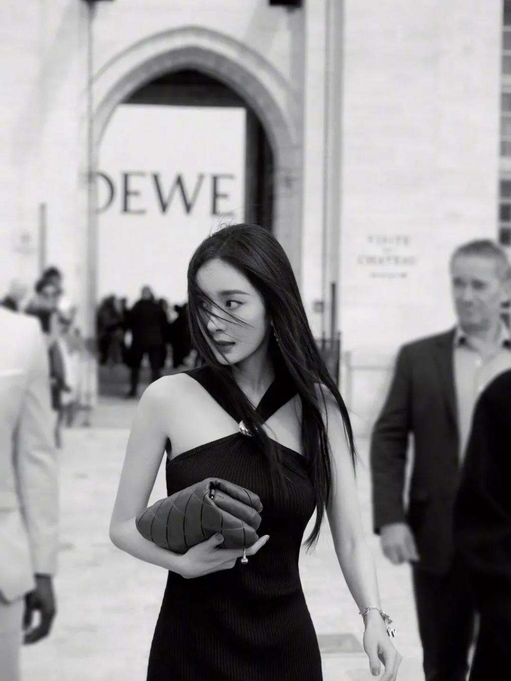 95花、85花，谁更能撑住场子，时装周走一圈就知道了！