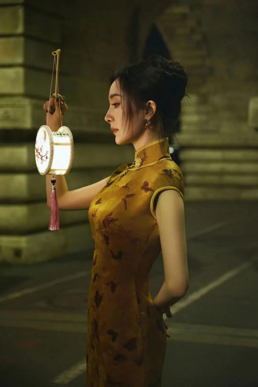 95花、85花，谁更能撑住场子，时装周走一圈就知道了！