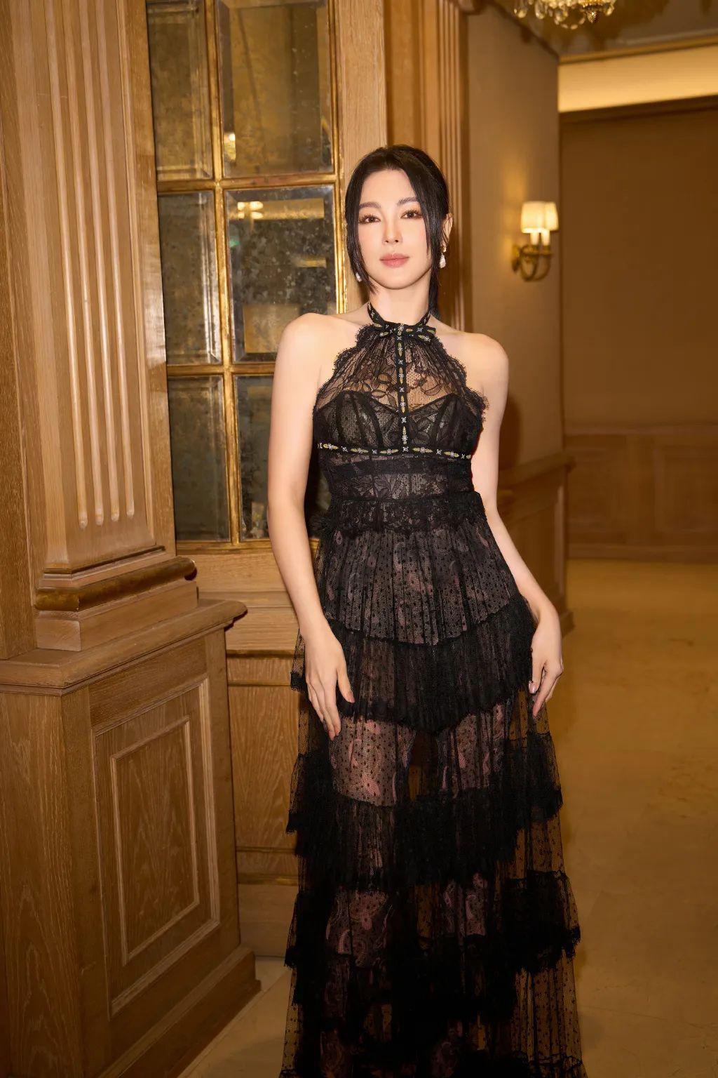 95花、85花，谁更能撑住场子，时装周走一圈就知道了！