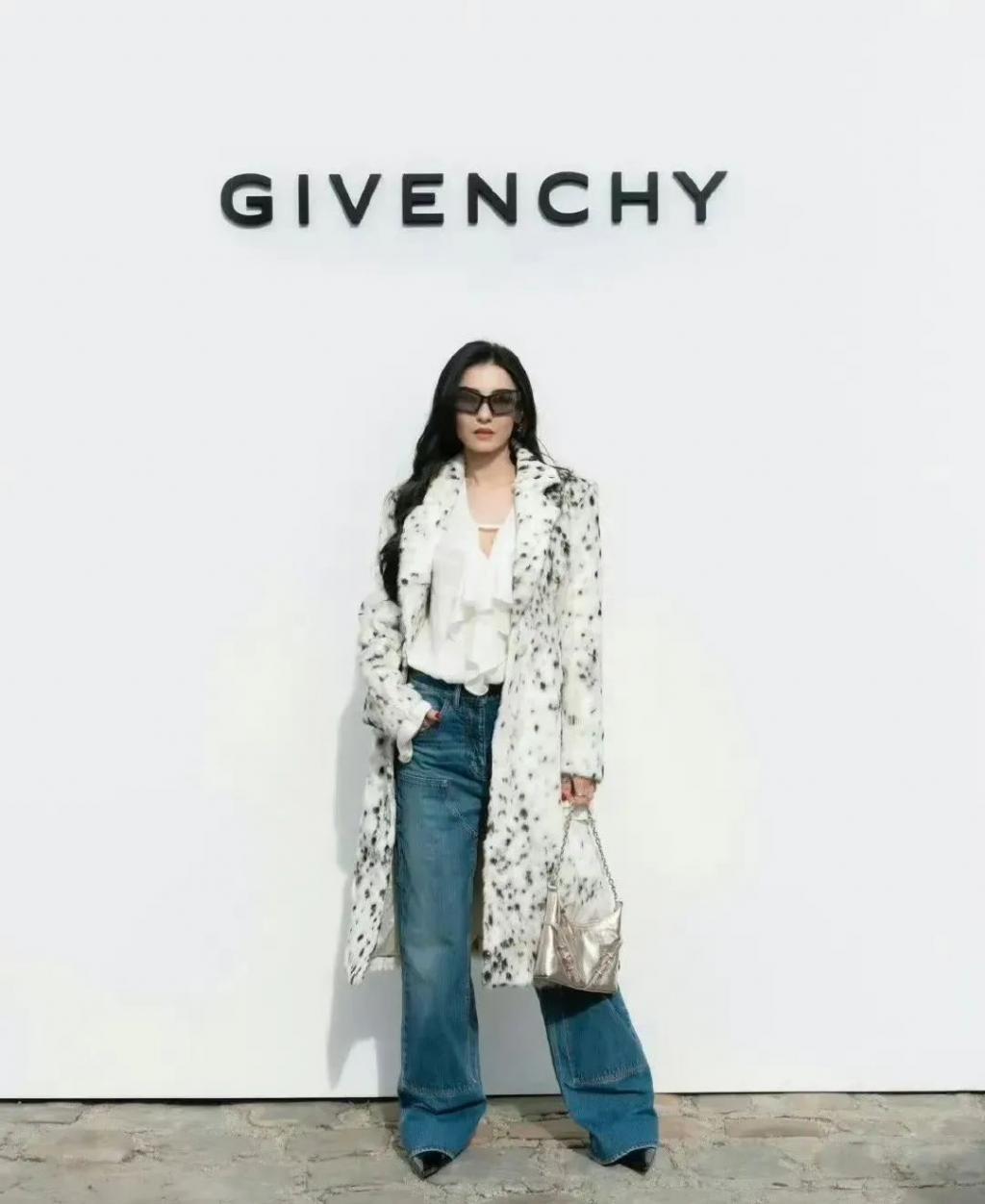 95花、85花，谁更能撑住场子，时装周走一圈就知道了！