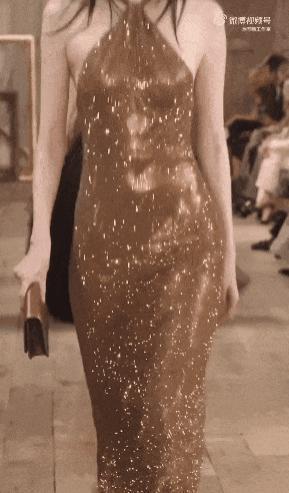 95花、85花，谁更能撑住场子，时装周走一圈就知道了！