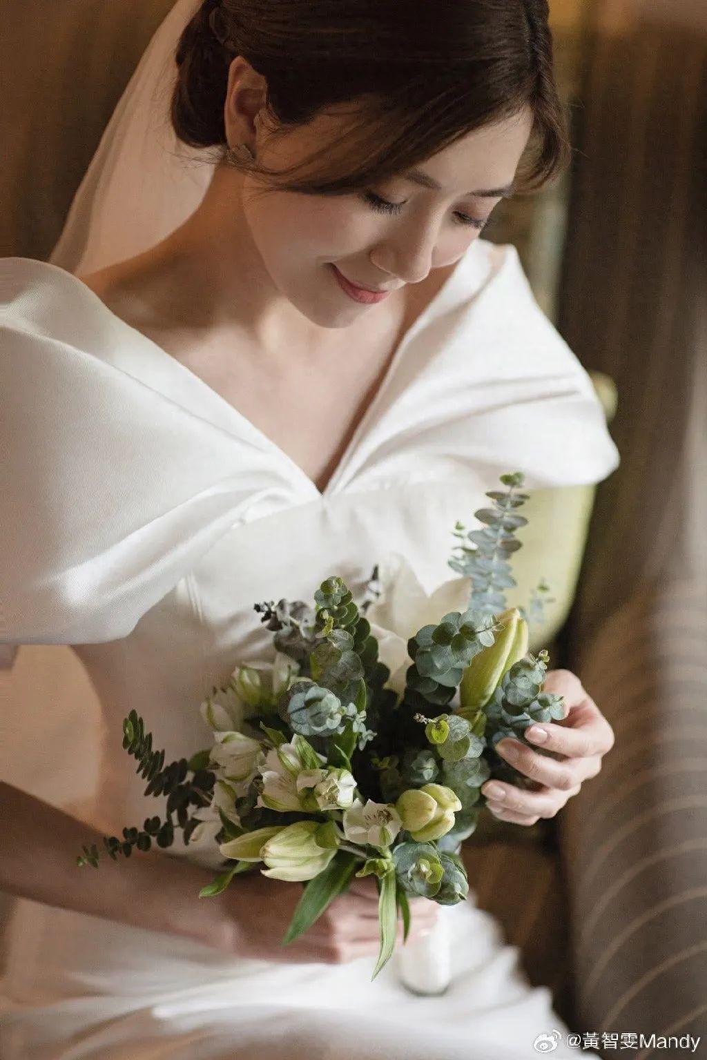 40岁知名女星官宣结婚！老公身份曝光，相恋超10年已同居