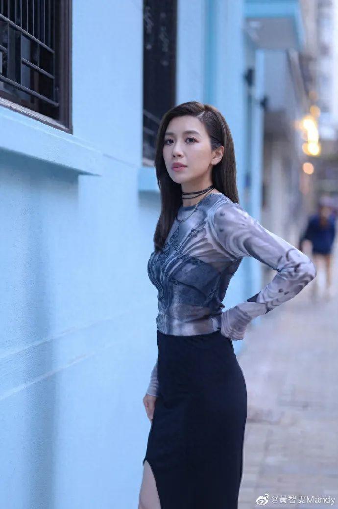 40岁知名女星官宣结婚！老公身份曝光，相恋超10年已同居