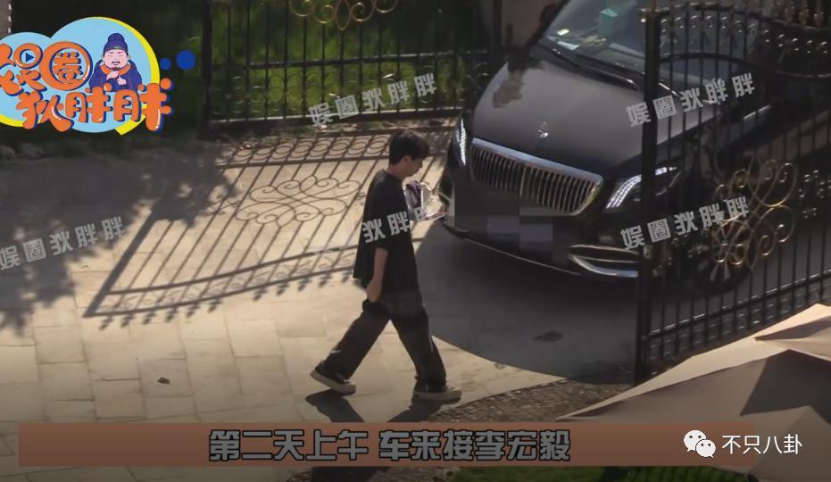 不仅恋爱还把女友锁别墅？这下都在担心他还能不能红了！