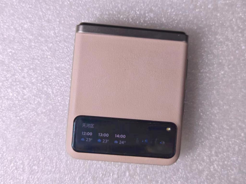 上万块的折叠屏降到2000后，用起来会真香吗？