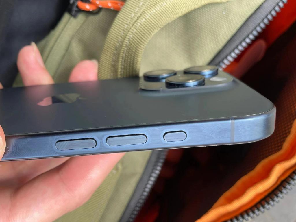 iPhone 15 Pro蓝色，“钛”难了！