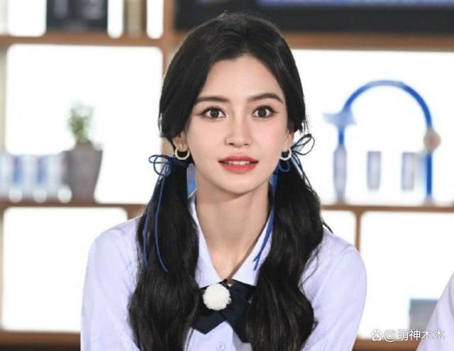 杨颖将缺席《奔跑吧》录制，称是因工作安排冲突，被质疑避风头