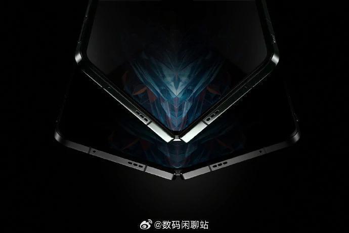 王石“泄露”OPPO Find N3折叠屏真机，配备较大镜头模组