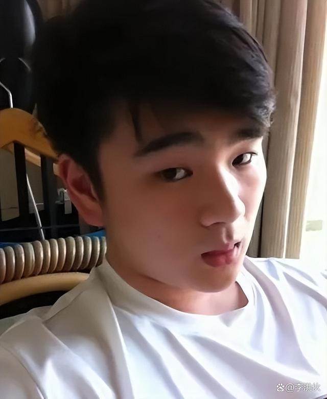 老戏骨傅艺伟30岁儿子不幸去世，已办完丧礼，死因至今不详