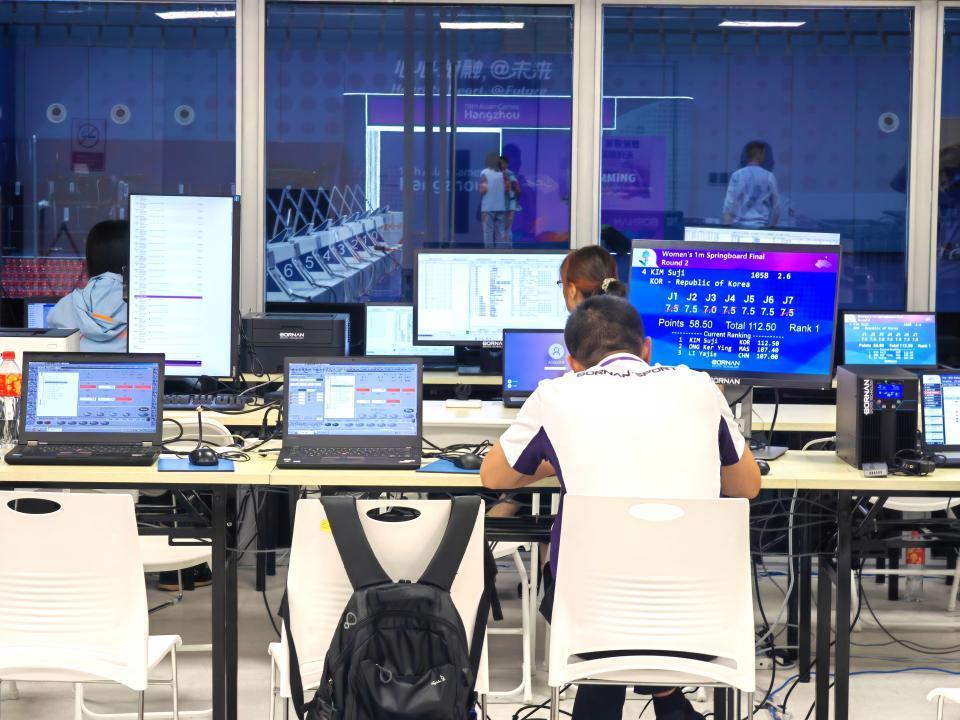 亚运会工作电脑 30 天不关机：近万台电脑全程 0 故障