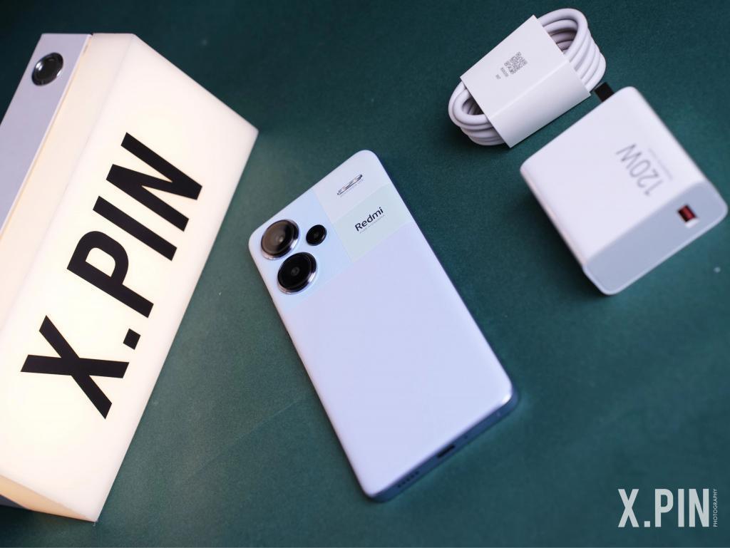 不到2000的红米用上2亿像素镜头，什么叫力大砖飞啊？