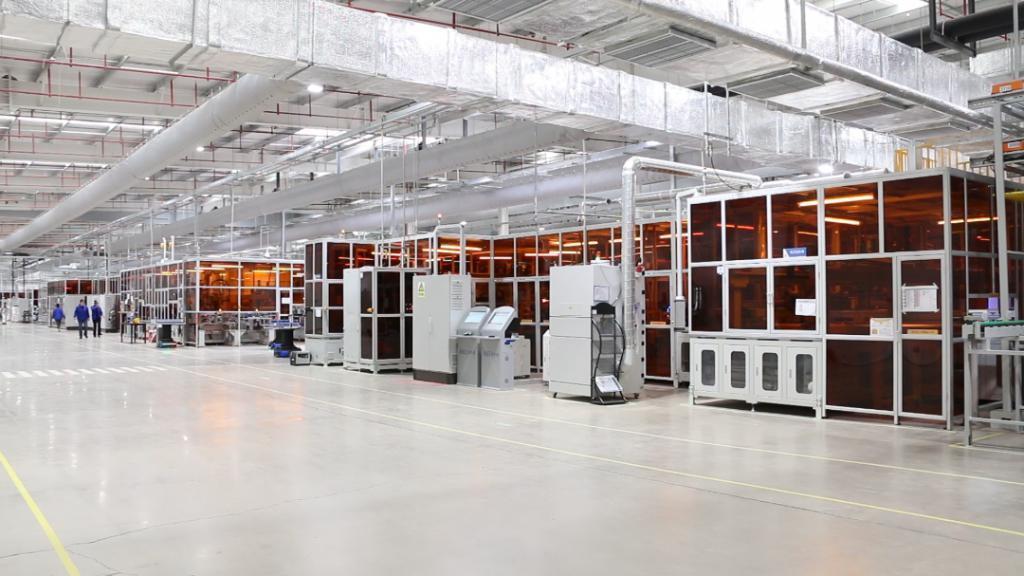 比亚迪动力电池二期项目首批量产产品下线，位于江苏盐城