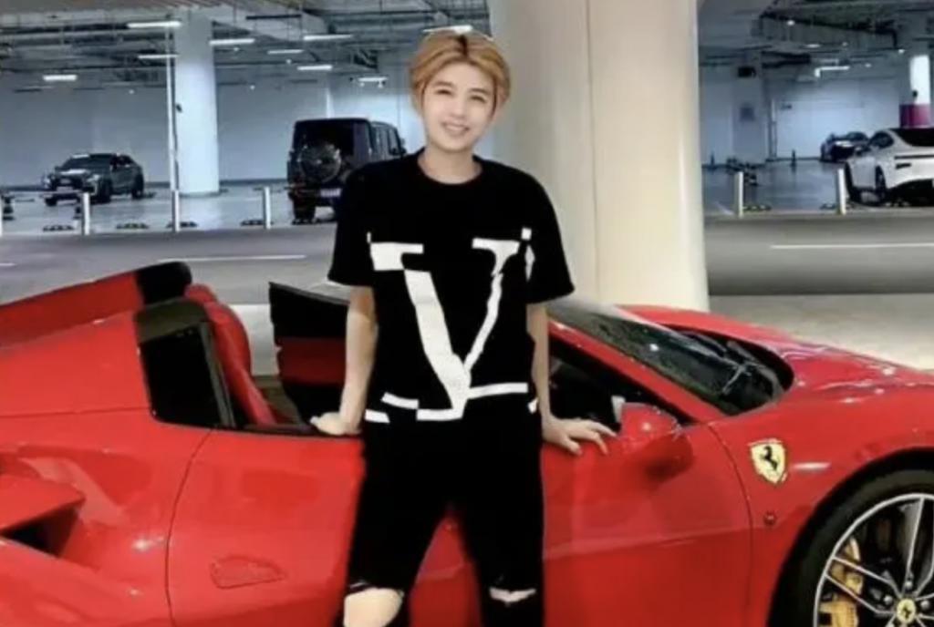 还记得模仿鹿晗的鹿哈吗？直播赚了3500万？