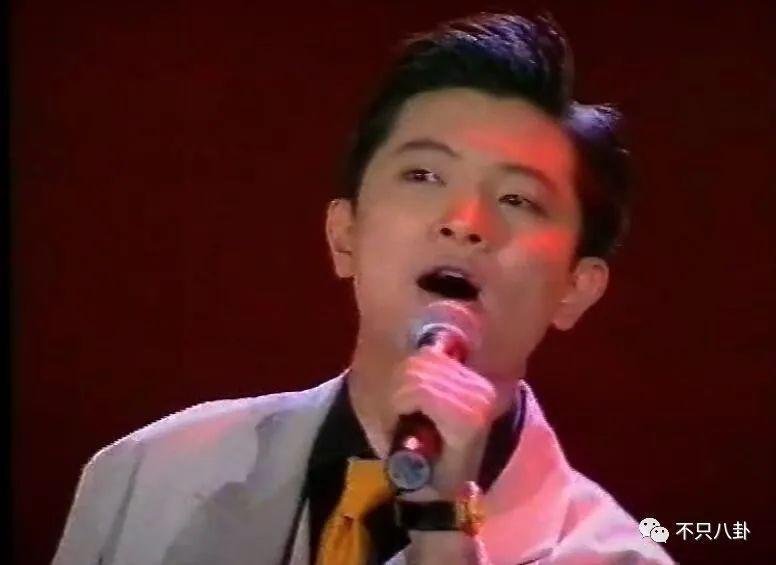 荒诞狗血且离谱！他背地里竟然玩得这么花？