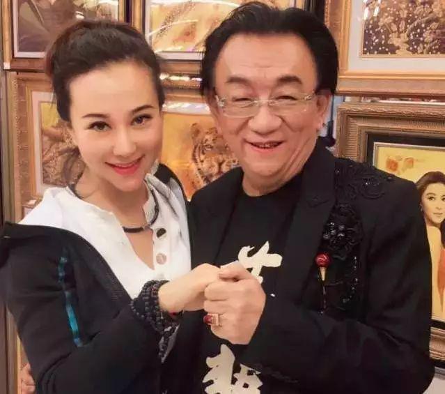 隐婚生子吃软饭，比年轻人还会玩？