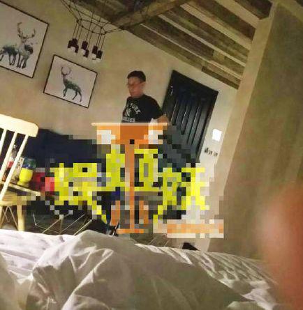 隐婚生子吃软饭，比年轻人还会玩？