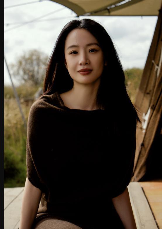 高圆圆毛阿敏文淇同框，状态一目了然，我直呼赵又廷有福气