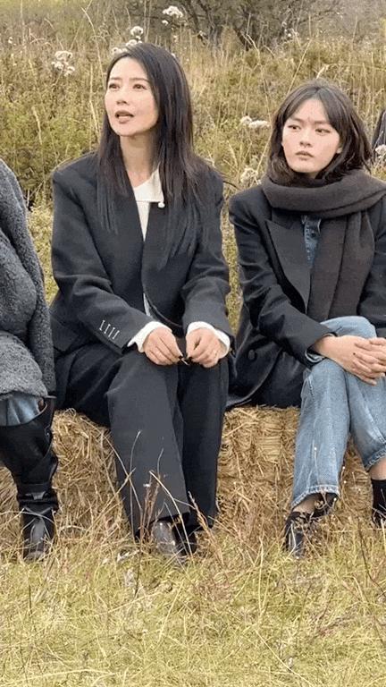 高圆圆毛阿敏文淇同框，状态一目了然，我直呼赵又廷有福气