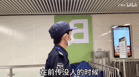 一夜爆红的少年，残酷的底层深圳
