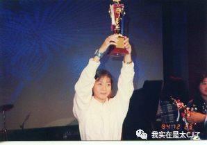 大女儿自杀离世，背后是父亲多情又薄情的一生