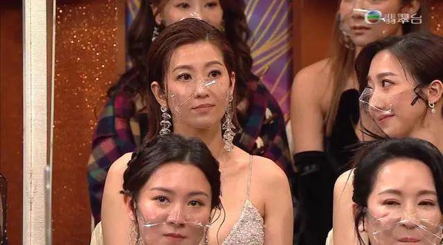 官宣！国民影后大婚，男方被锤脚踏四只船…