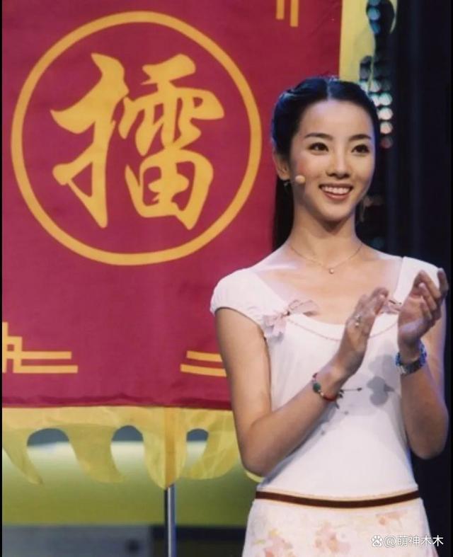 李思思从央视离职，奋斗13载主持春晚9次，也要去带货了？