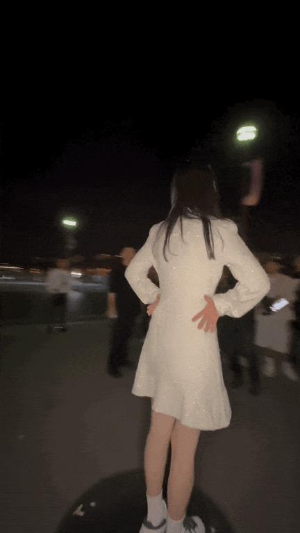 杨紫和迪丽热巴粉丝开撕，一场因时装周引发的骂战