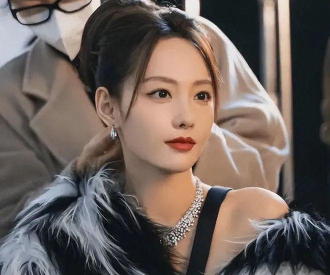 她俩还没被封杀？