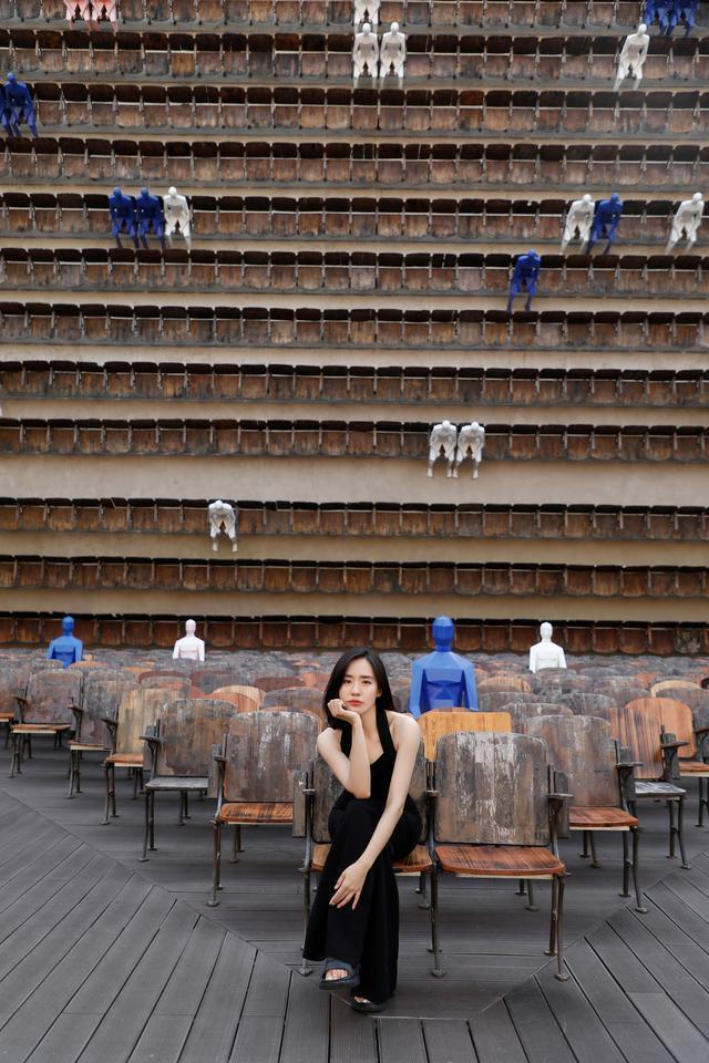 知名演员王智：不受刻板标准束缚，我比任何时候都洒脱