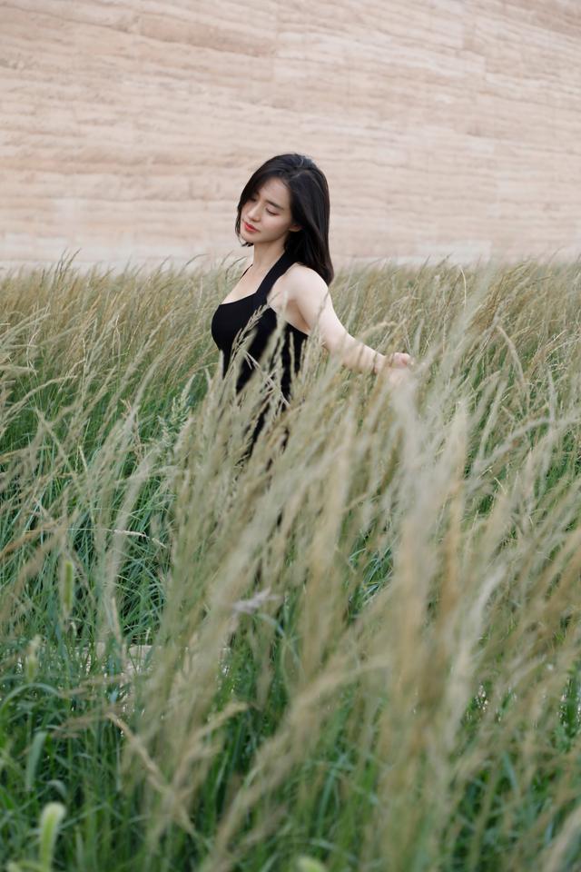 知名演员王智：不受刻板标准束缚，我比任何时候都洒脱