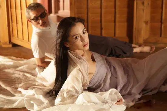 这么看…难道她真被封杀了？