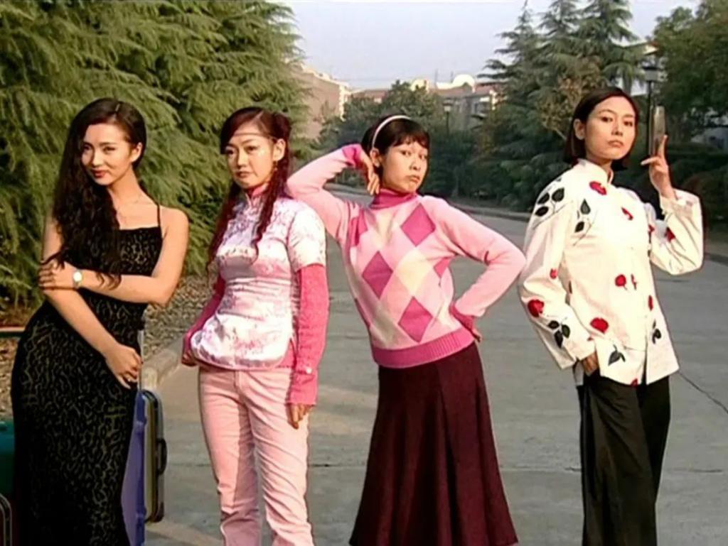 巅峰期选择隐退，她后悔吗？