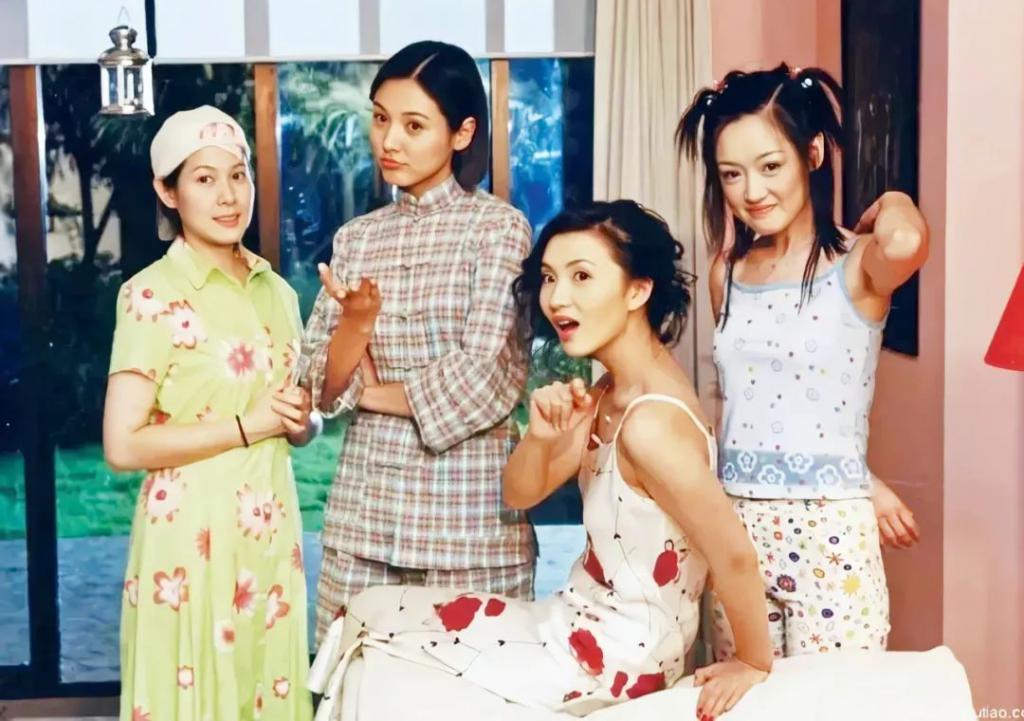 巅峰期选择隐退，她后悔吗？