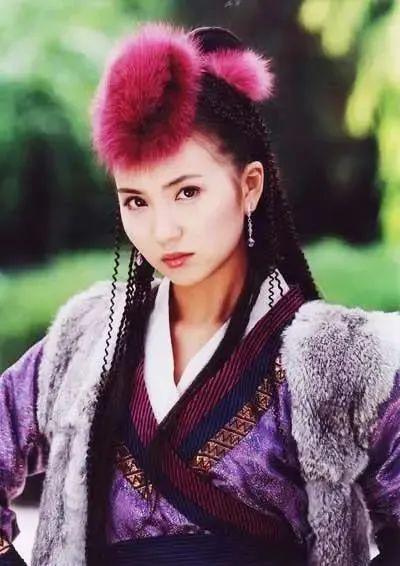 巅峰期选择隐退，她后悔吗？