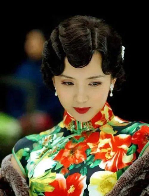 巅峰期选择隐退，她后悔吗？