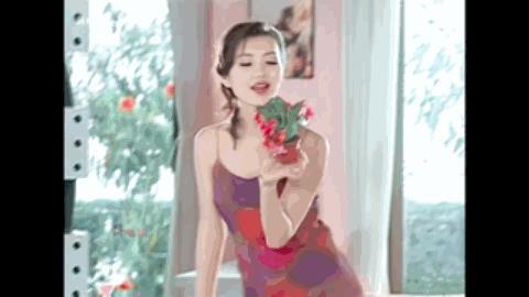 巅峰期选择隐退，她后悔吗？