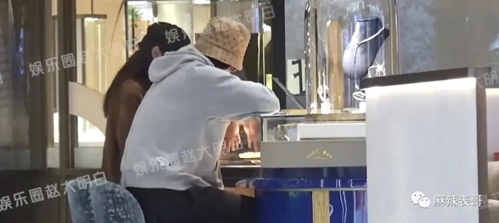 周一见？男星林更新黄宗泽陈牧驰分别被曝恋情