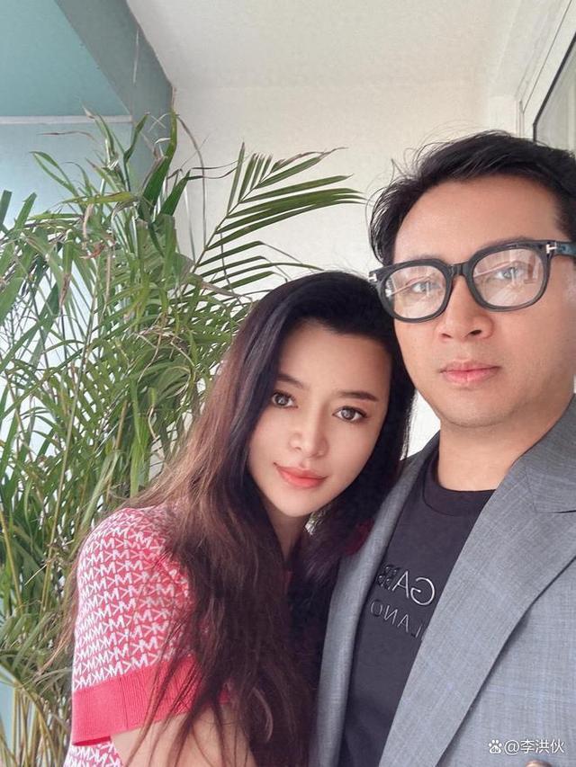 抛弃瞿颖的罗中旭被爆骗钱骗感情，同时跟十人交往