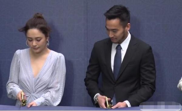 姐妹花的坎坷情史，离婚后她胖成向太…