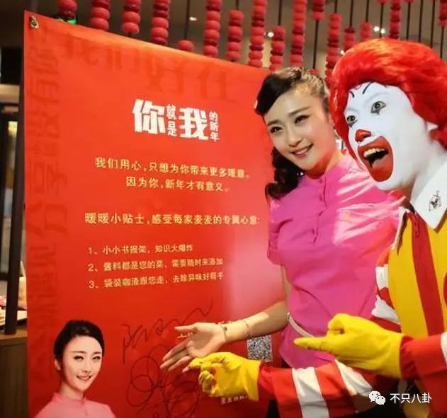 偷偷谈恋爱一年了，女友还是超级白富美？